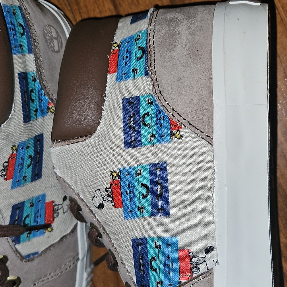 Timberland Booties With Snoopy On Them Size 7 - image 5